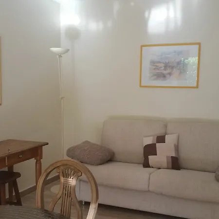 Azur Hoursing Apartment *